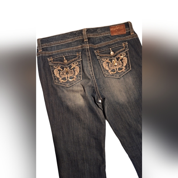 Ariya Plus Size Embellished Jeans Junior Sz 15/16 EUC Game Night Denim Casual - Picture 5 of 6